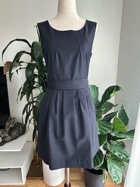Dark Navy Blue Fit and Flare Dress Pleated Sleeveless Mini Sz 2/4 H&M